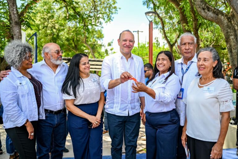 7ad6a40f-5cfc-4417-b648-ce437216cedb